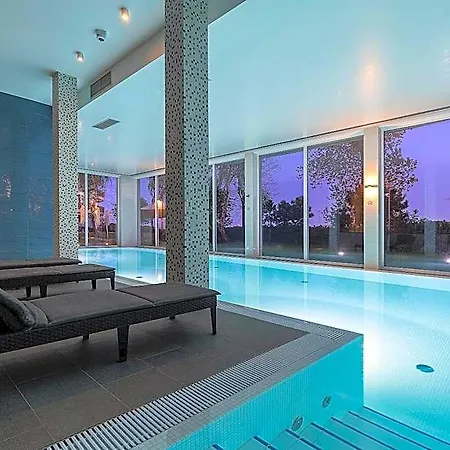 Meridian 4*