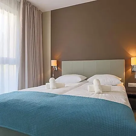 Meridian Hotel 4*