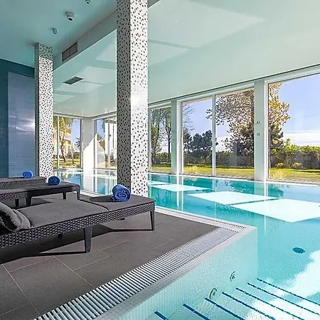 Meridian Hotel 4*